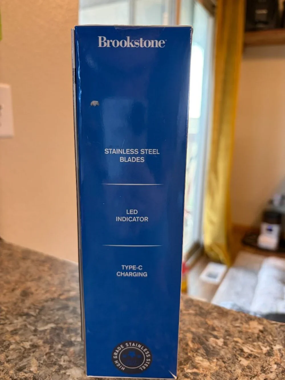Brookstone 3 Head Rotary Shaver Lithium Cordless Rechargeable NWT